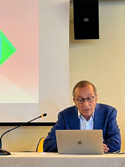 Dr. I. Sabelli